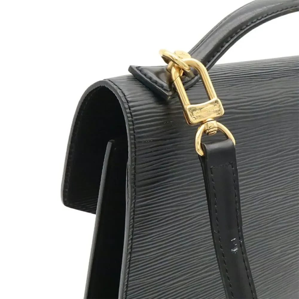 Louis Vuitton delivery duty